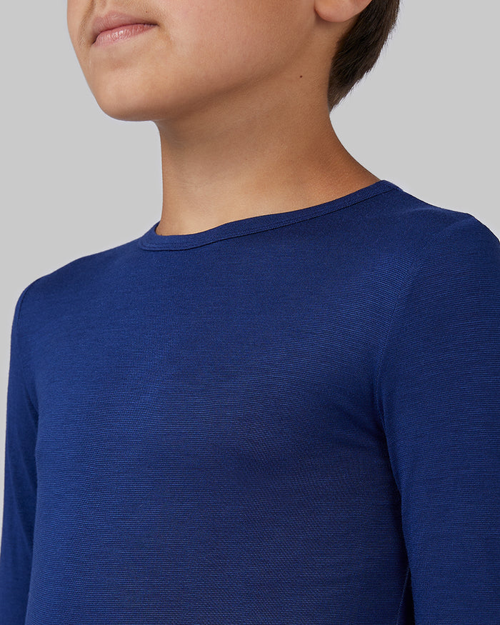 32 Degrees Beacon Blue _ Unisex Kids 2Pc Lightweight Baselayer Set {model: Miles is 53", wearing size S}{bottom}{right} {bottom}{right}