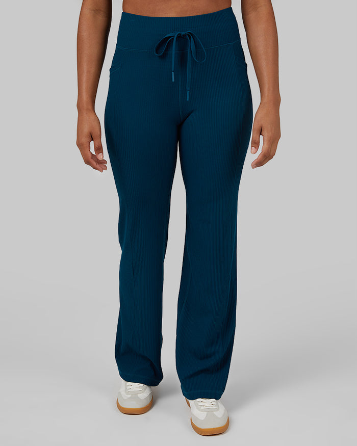 32 Degrees Valerian Blue _ Women's Active Rib Flare Pant {model: Alexis is 5'6", wearing size S}{bottom}{right} {bottom}{right}