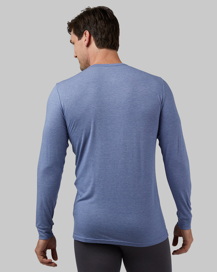 32 Degrees Colony Blue Heather _ Men's Lightweight Baselayer Crew Top {model: Bobby is 6'1", wearing size M}{bottom}{right} {bottom}{right}