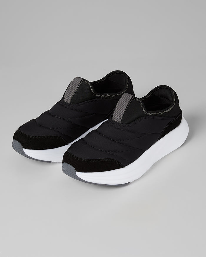 32 Degrees Black_Men's slip-On Puffer sneakers {bottom}{right}