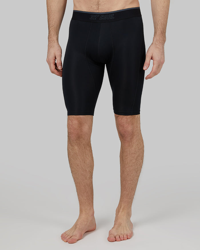32 Degrees Black _ Men's Cool Lite Compression Short {model: Ryan is 6'1", wearing size M}{bottom}{right} {bottom}{right}