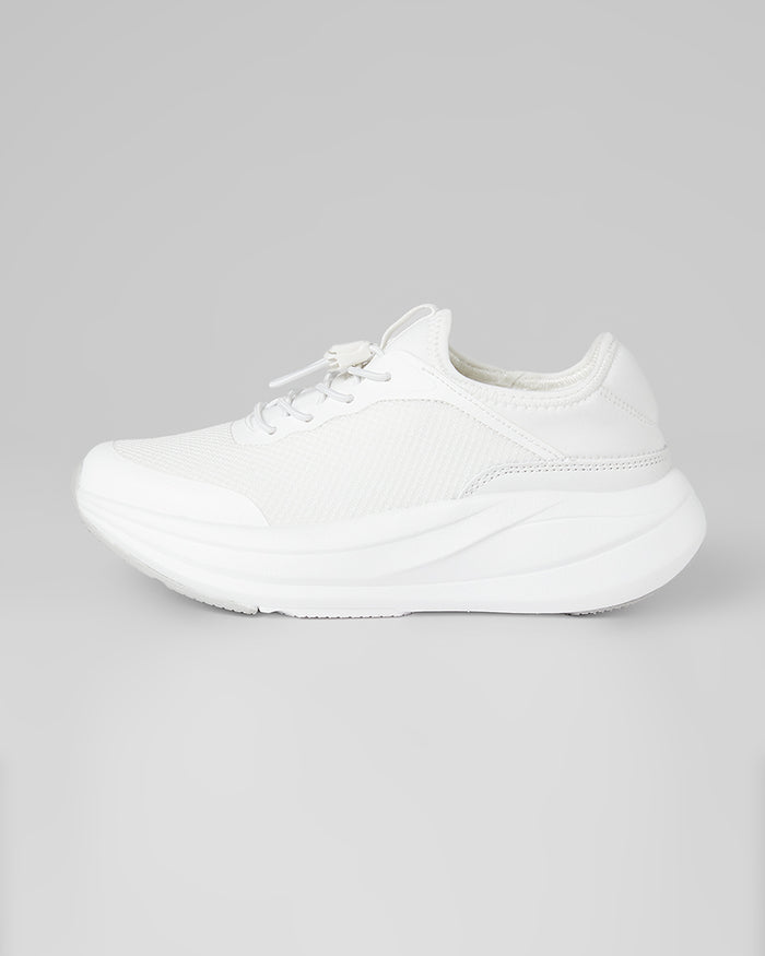 32 Degrees White _ Women's Cloud sneakers {bottom}{right}